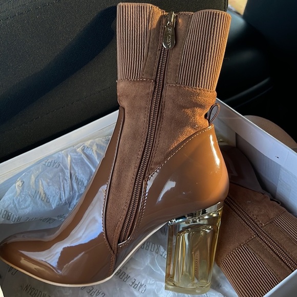 Cape Robbin 3-4inch brown heel boots - Picture 3 of 4